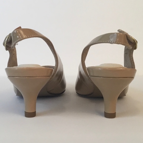 Easy Street ‘Faye’ Nude Patent Sling Back Pump - Picture 5 of 13